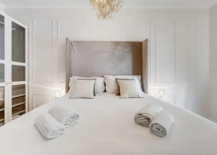 Apartment Vatican Design - New!